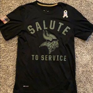 Dri Fit- NIke NFL Salute to Service Vikings shirt